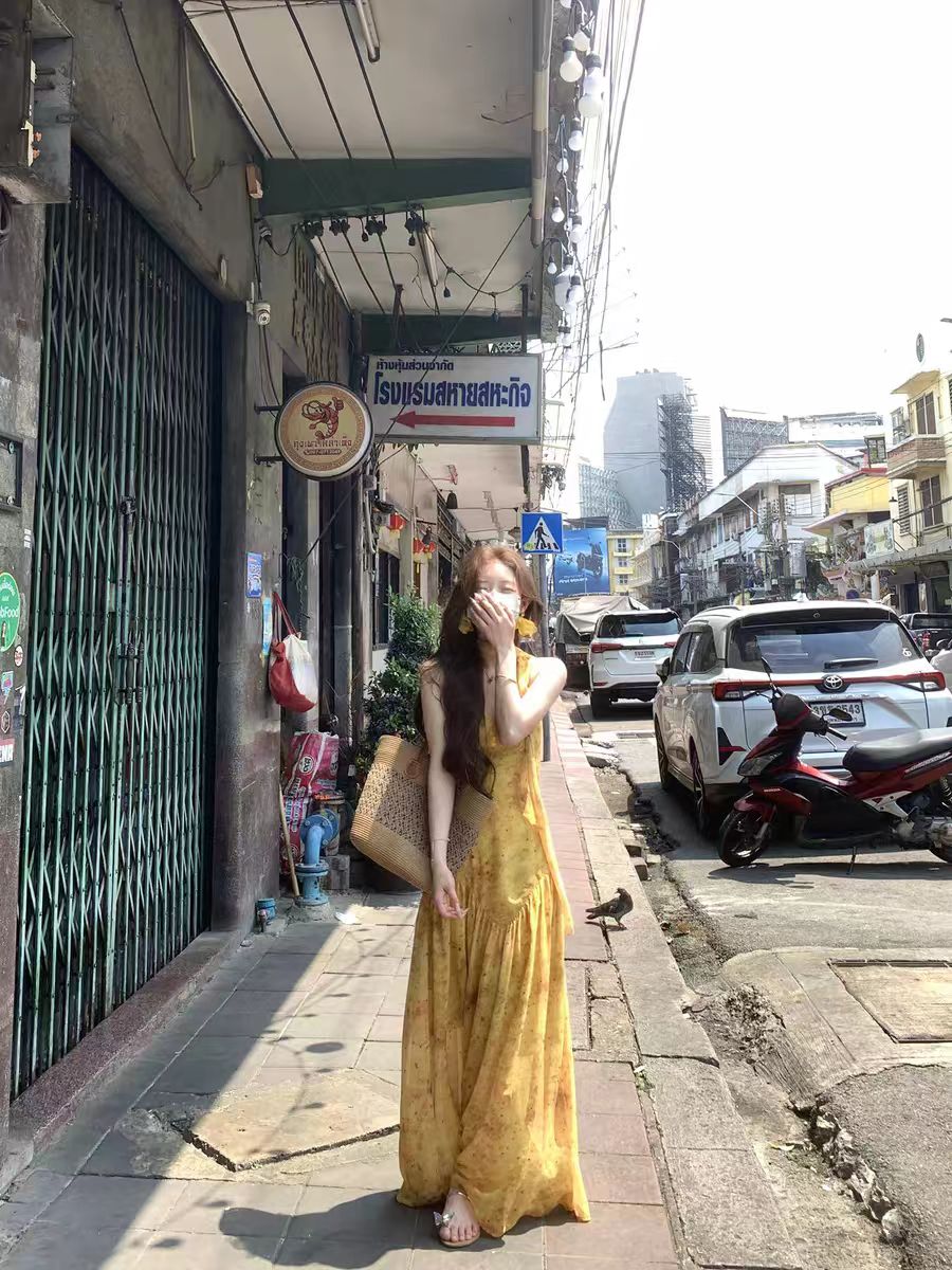 여름 해변 드레스 꽃무늬 슬립 자이언트 잘 생긴 여성 드레스 2026 새로운 슬림해 보이는 허리 수축 프랑스식 사소한 롱 스커트