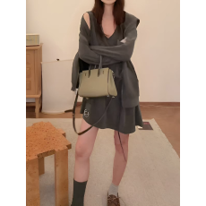 批发2026新款灰色连帽卫衣外套吊带<b class='q'>连衣裙</b>子女早秋季韩系穿搭一整套装