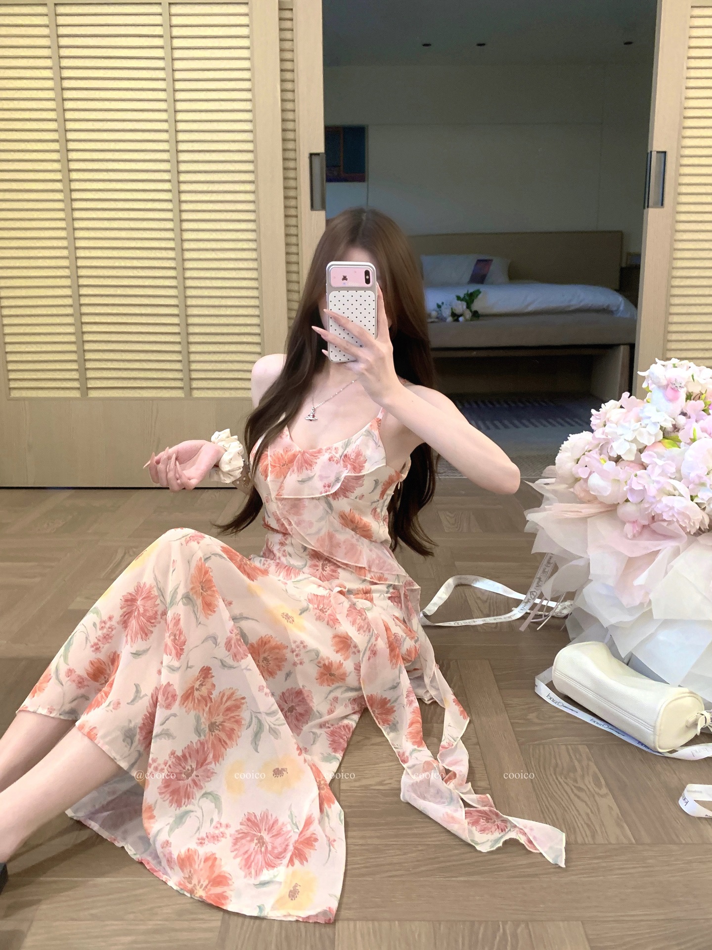 실사 정가 휴가 바람이 아닙니다. 규칙 프릴 몸매 가꾸기 슬림해 보이는 꽃무늬 슬립 여성 드레스