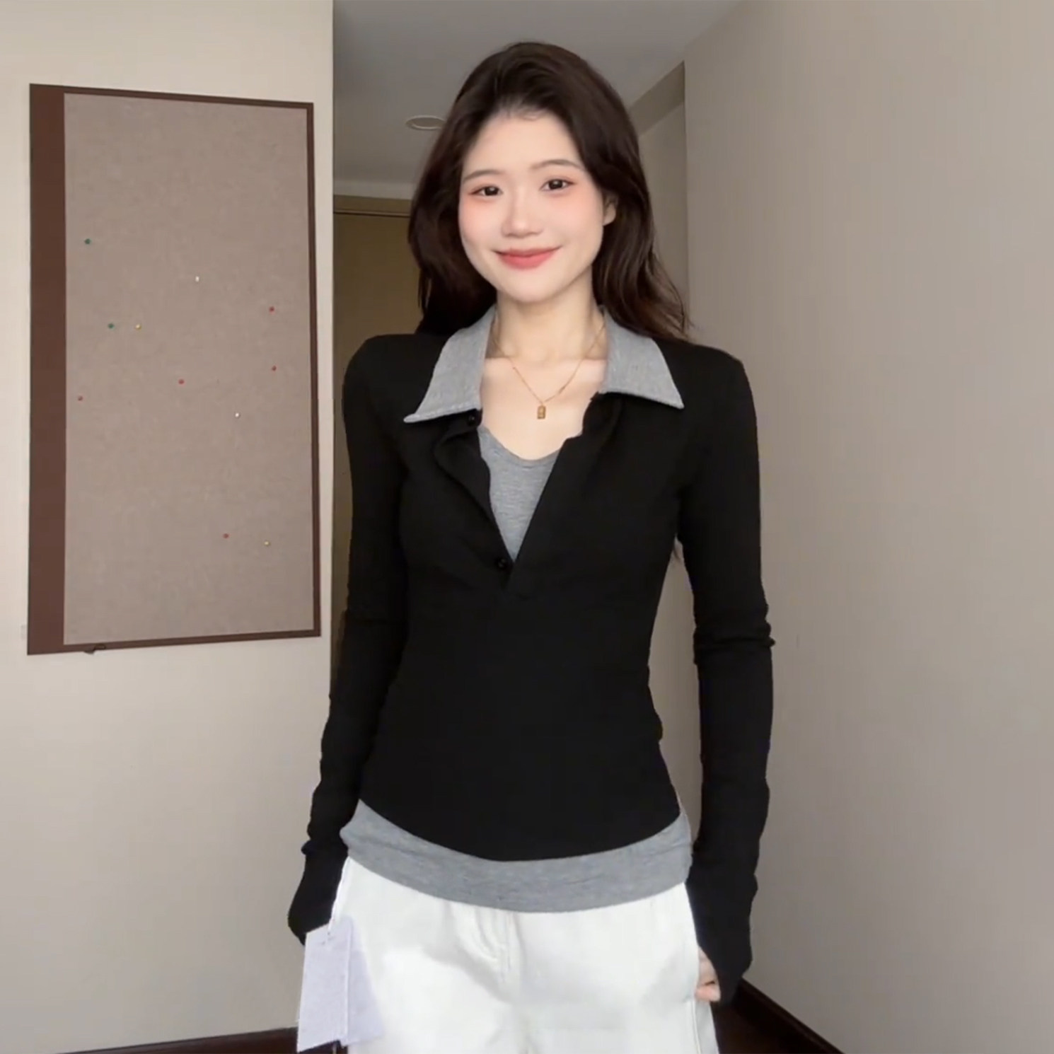 빅 사이즈 지방 mm 이른 가을 디자인 센스 배색 패치워크 페이크 레이어드 긴팔 티셔츠 여성 가을 겨울 인사이드 가져 가라. 기본 셔츠 맨위