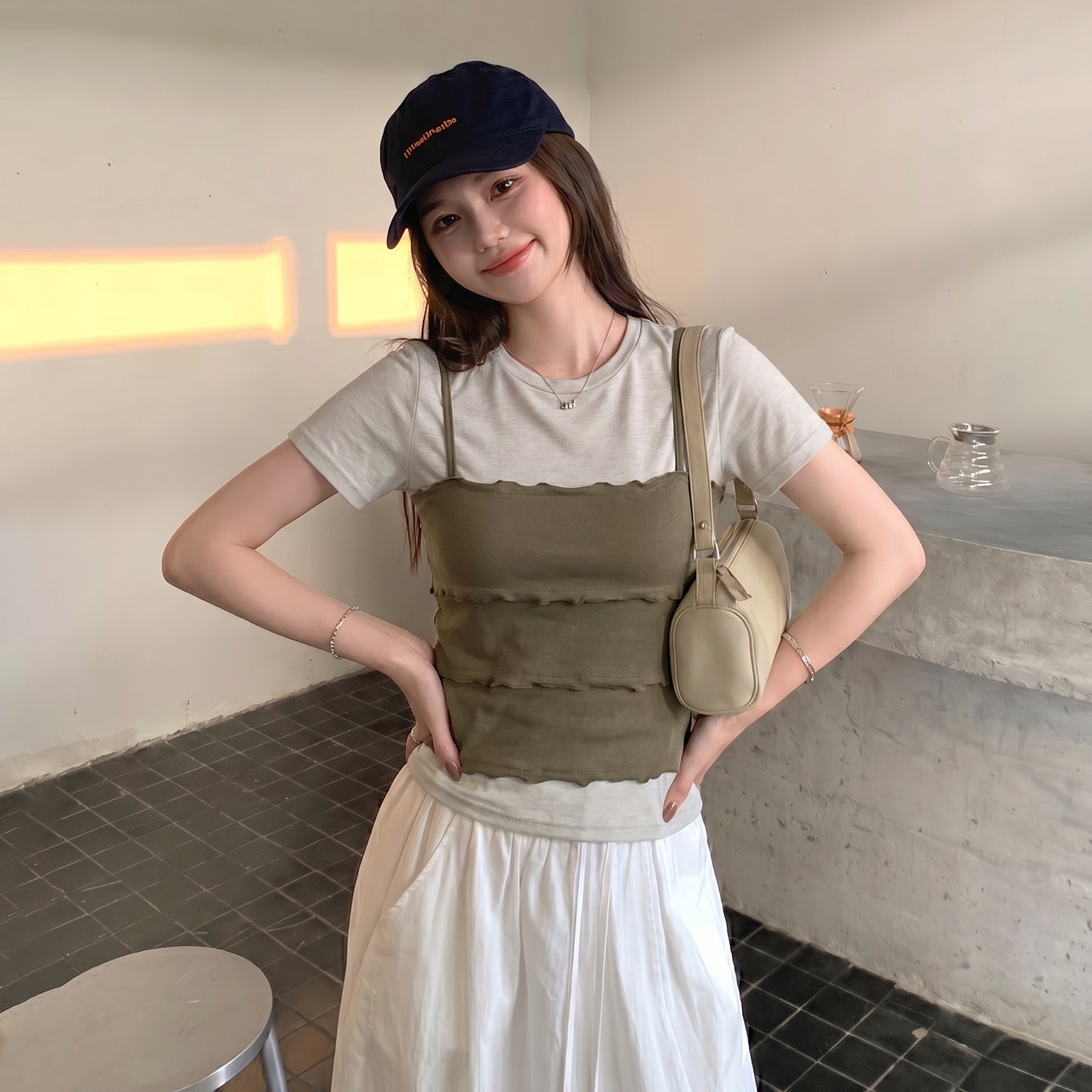 빅 사이즈 지방 mm 한 부서 배색 페이크 레이어드 반팔 티셔츠 여성 여름 디자인 센스 슬림해 보이는 고유 한 슈퍼 잘 생긴 맨위