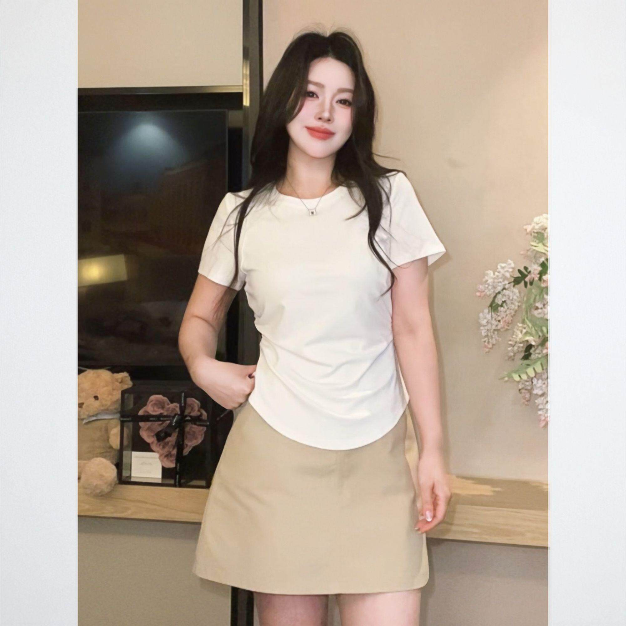 파란색 라운드 넥 긍정적 인 어깨 반팔 티셔츠 여성 2026 여름 빅 사이즈 지방 mm 디자인 센스 슬림해 보이는 프랑스식 아름다운 작은 맨위