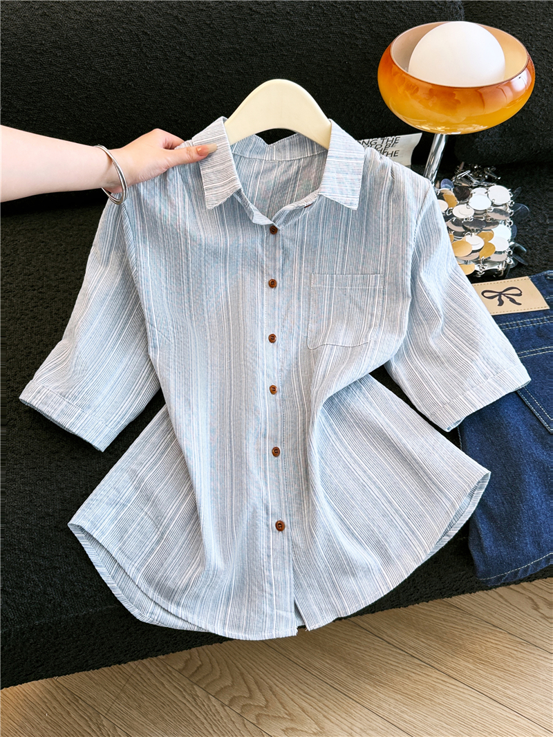 실사 2026 여름 루즈핏 캐주얼 품격 슈퍼 화재 5 점 소매 맨위 얇은 디자인 센스 순면 셔츠 여성용 짧은 소매