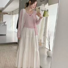 批发Miss Lin韩版蕾丝边吊带背心+<b class='q'>甜美</b>开衫套装