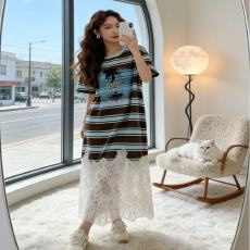 批发蕾丝拼接蓝色条纹连衣裙夏2026新款休闲流行爆款假两件针织连衣裙