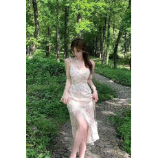 批发法式纯欲风吊带碎花<b class='q'>连衣裙</b>女夏季收腰性感挂脖荷叶边长款<b class='q'>开叉</b>裙子