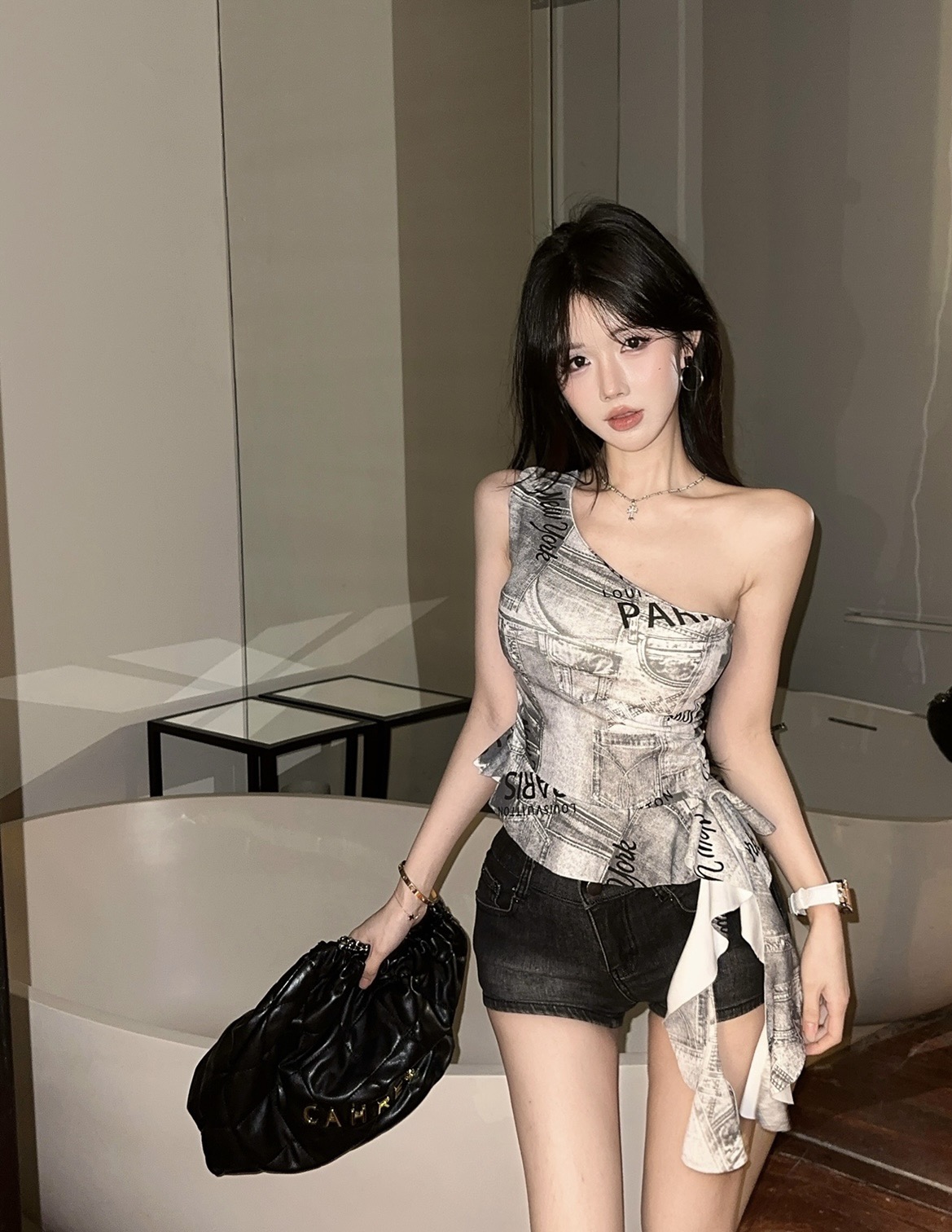 실사 레트로 낙서 핫걸 불규칙 리본 비스듬한 어깨 조끼 맨위