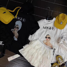 批发韩国东大门2025早秋新款宽松垫肩<b class='q'>欧美</b>风人物印花短袖T恤上衣女潮