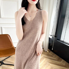 批发抽条羊毛针织打底衫女秋冬新款羊绒毛衣直筒裙V领无袖背带<b class='q'>连衣裙</b>