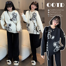 批发韩系绑带熊黑白圆领毛衣学院风慵懒宽松加厚针织套头毛衣