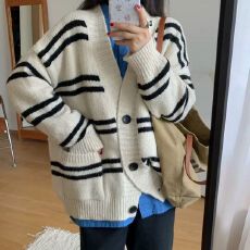 慵懒风V领条纹口袋设计感毛衣外套女宽松气质百搭针织开衫上衣