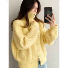 批发巨好看奶黄色绞花纹粗线<b class='q'>毛衣</b>外套双拉链高领针织开衫秋冬加厚上衣