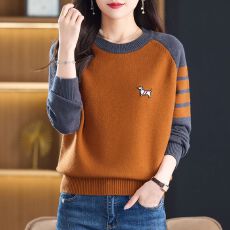 批发2025年秋冬新款<b class='q'>女</b>装圆领洋气显瘦针织衫内搭长袖拼色小个子<b class='q'>打底衫</b>