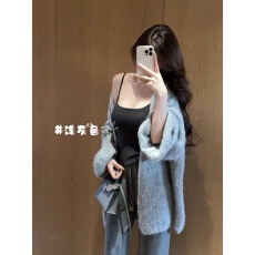 批发韩系软糯V领长袖<b class='q'>毛衣</b>针织开衫女百搭修身外套薄款条纹早秋小上衣