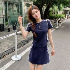 批发2026新款运动风<b class='q'>时尚</b>套装女夏季显瘦休闲短袖上衣包臀短裙两件套