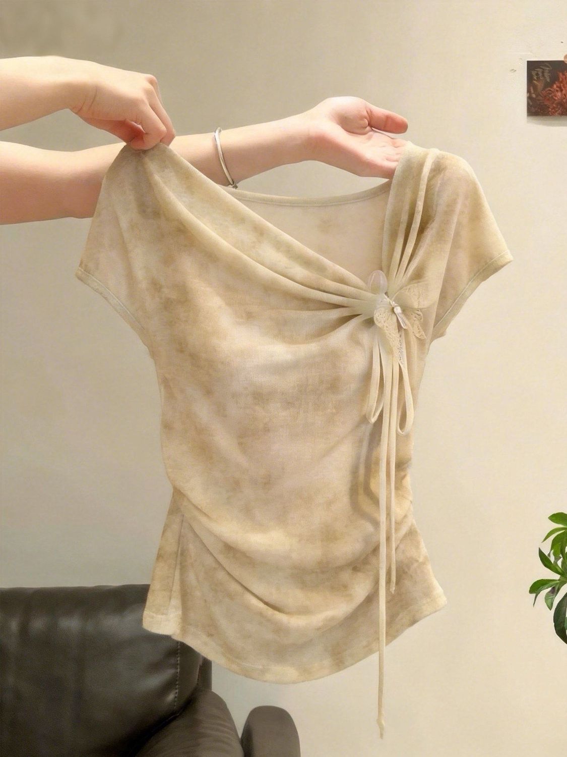 디자인 센스 홀치기 염색 나비 레이스업 흔들다 칼라 티셔츠 여성 여름 핫걸 몸매 가꾸기 슬림해 보이는 슈퍼 잘 생긴 아름다운 연령 감소 맨위
