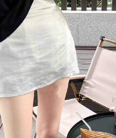 아세트산 원단 복합 메시 원단 여름 품격 하이웨이스트 밴딩 한 마디 타이트 스커트 미니 스커트 아세트산 새틴 반신 스커트