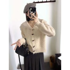 批发温柔风洋气<b class='q'>甜美</b>百搭长袖娃娃领蕾丝拼接花边牛角扣针织开衫毛衣女