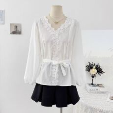 批发新款法式立体花朵V领<b class='q'>衬衫</b>女宽松泡泡袖上衣配飘带