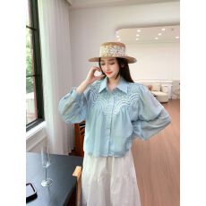 批发新款长袖<b class='q'>衬衫</b>复古木耳边气质设计感立领蕾丝拼接女