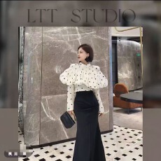 批发新款法式气质高级感黑白<b class='q'>波点</b>荷叶边高腰显瘦修身<b class='q'>衬衫</b>