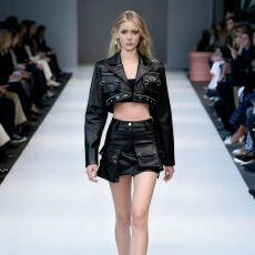 批发美式复古辣妹短款皮衣外套女秋季新款设计感小众机车服夹克上衣服