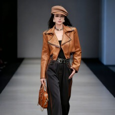 批发港风复古不规则西装翻领鹿皮绒外套<b class='q'>女</b>秋季新款洋气百搭机车短夹克