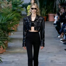 批发美式复古辣妹短款<b class='q'>皮衣</b>外套女秋季新款设计感小众<b class='q'>机车</b>服夹克上衣服