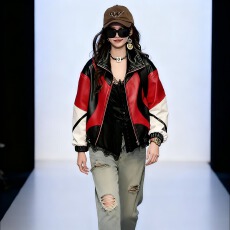 批发网红同款撞色oversize棒球服外套女新款美式设计感皮衣夹克