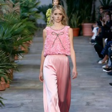 批发重工花朵圆领背心韩版宽松显瘦蝴蝶结镶钻休闲女无袖衬衫