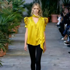 批发<b class='q'>欧美</b>宫廷风V领单排扣飘带泡泡袖长袖雪纺衬衫上衣女