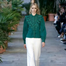 批发法式复古宫廷风蕾丝花边拼接灯笼袖网纱衬衫女洋气百搭打底衫上衣