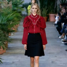 批发设计感小众别致木耳边钉珠衬衫女立领灯笼袖单排扣纯色甜美上衣