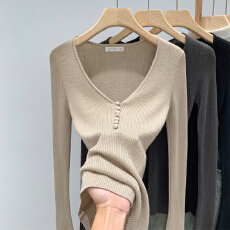 批发实拍图超好看V领针织打底衫女秋冬新款修身内搭高级感<b class='q'>气质</b>上衣