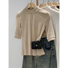 批发实拍图韩系穿搭中<b class='q'>袖</b><b class='q'>T</b><b class='q'>恤</b>女初夏2026新款爆款修身半高领五分<b class='q'>袖</b>上衣