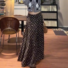 批发美拉德咖色格子<b class='q'>半身裙</b>女2025秋季新款大码胖mm宽松显瘦垂感A字裙