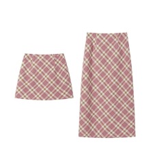 批发粉色毛呢半身裙格纹秋冬2025新款设计修身高腰<b class='q'>中长款</b>格子包臀裙