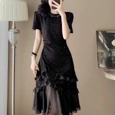 批发时尚高级钉珠<b class='q'>连衣裙</b>女夏季新款2025设计感收腰气质网纱<b class='q'>拼接</b>鱼尾裙