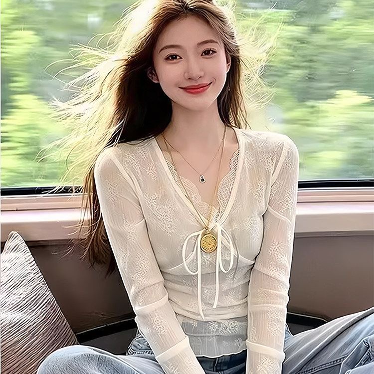 프랑스식 부드러운 바람 레이스 조각 긴팔 기본 셔츠 여성 디자인 센스 작은 대중 레이스업 몸매 가꾸기 슬림해 보이는 인사이드 잡아라. 의류