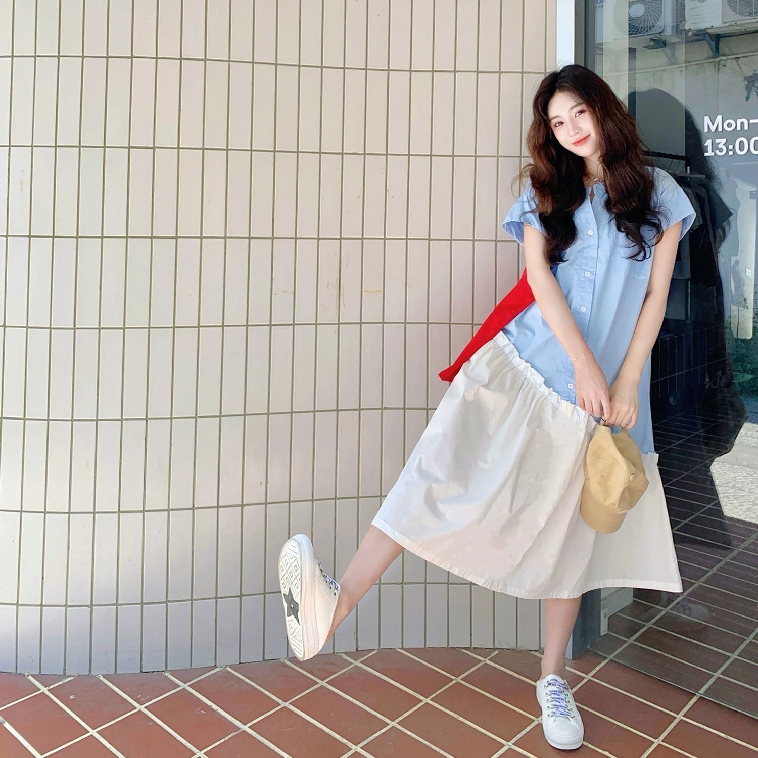 작은 청신 파란색 셔츠 여성 드레스 2025 년 여름 새로운 한 부서 슈퍼 잘 생긴 불규칙 패치워크 롱 스커트