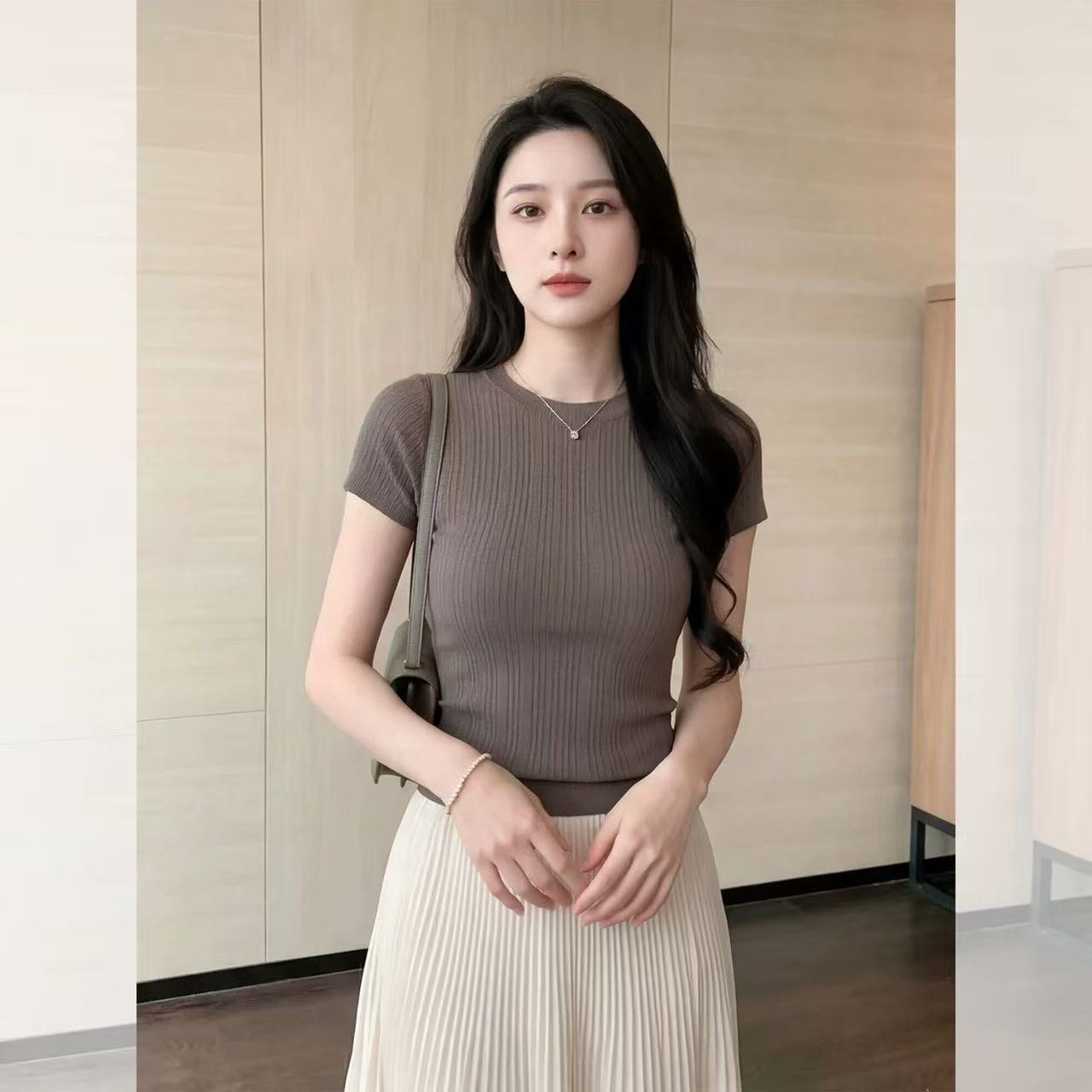 프랑스식 여름 새로운 작은 키 플리츠 스커트 슬림해 보이는 도루 센스 미니멀리즘 우아함 품격 주름 한 마디 반신 미니 스커트