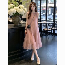 批发浅粉色薄纱背心<b class='q'>连衣裙</b>女夏日2026新款甜美氛围感巨好看显瘦仙女裙