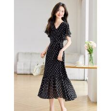 批发法式<b class='q'>连衣</b>裙2026夏季新款巨好看的气质漂亮V领黑色波点度假鱼尾裙