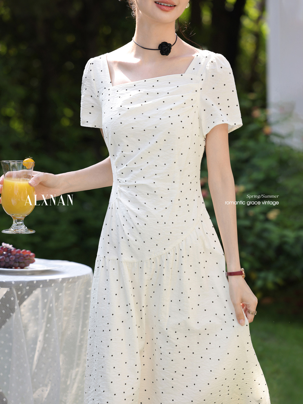 RY4897# 2026新款优雅法式连衣裙女夏复古收腰方领波点长裙