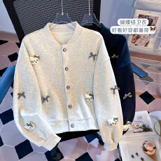 批发思洛伊实拍2026秋季新款少<b class='q'>女</b>风立体玩偶<b class='q'>开衫</b>上衣潮流百搭卫衣