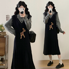 批发实拍秋冬新款黑色假两件<b class='q'>连衣裙</b><b class='q'>女</b>学院风刺绣卡通拼接毛衣<b class='q'>连衣裙</b>