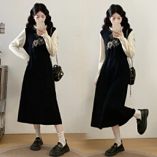 批发实拍大码女秋冬<b class='q'>连衣裙</b>拼色设计假两件花卉气质黑色长袖打底毛衣裙