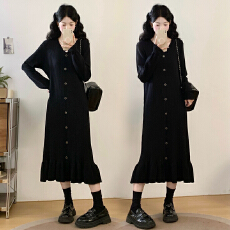 批发实拍<b class='q'>大码</b><b class='q'>女</b>装黑色v领内搭打底针织<b class='q'>连衣裙</b>秋冬新款长袖毛衣小黑裙