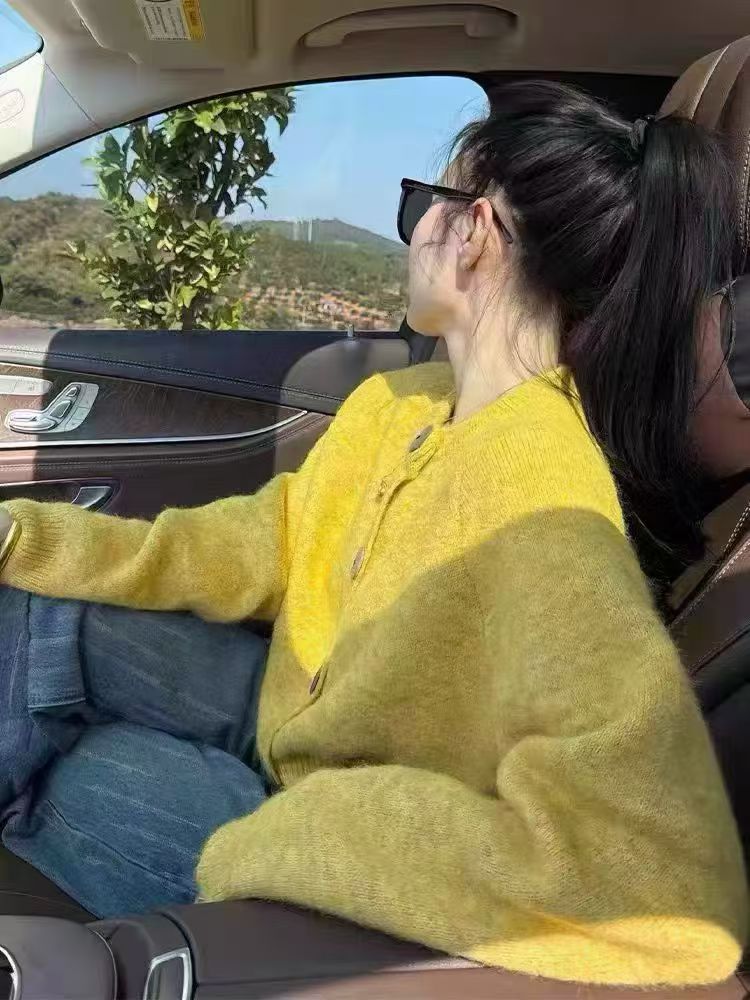 프랑스식 레트로 황색 너구리 플러시 오픈 가디건 스웨터 여성 코트 루즈핏 느긋한 바람 외출용 니트 맨위 봄과 가을