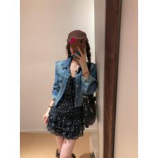 批发春夏季韩版甜美减龄<b class='q'>碎花</b><b class='q'>吊带裙</b>+牛仔外套两件套